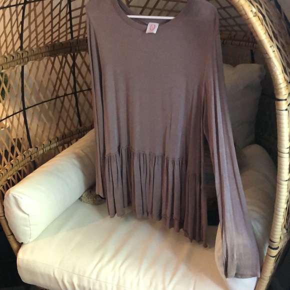 Long Sleeve Top with Ruffle Bottom - Picture 3 of 3